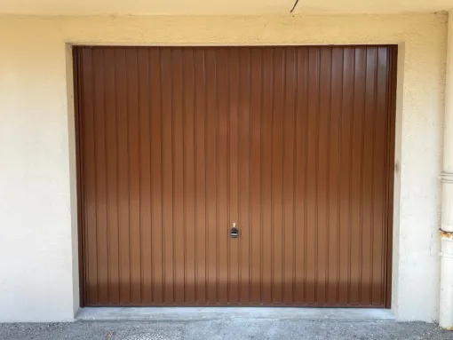 Installation d'une porte de garage motorisé à Bordeaux, Bordeaux, RENOVISOL 33