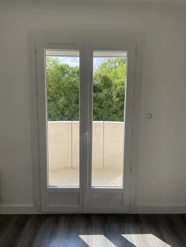 Installation de menuiserie PVC dans Bordeaux, Bordeaux, RENOVISOL 33